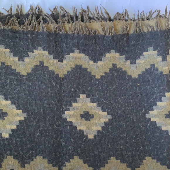 Wilfred Diamond Mosaic Blanket Scarf - Picture 3 of 5